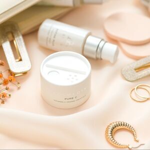 ✨HP✨Cosmedix Pure C✨ 